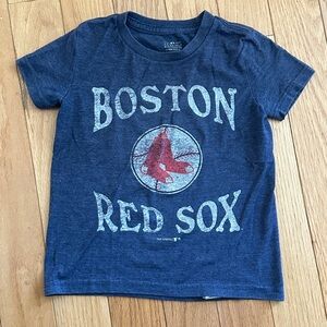 Gray Boston Red Sox t-shirt